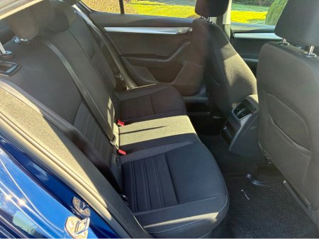 2017 Skoda Octavia - thumbnail 7