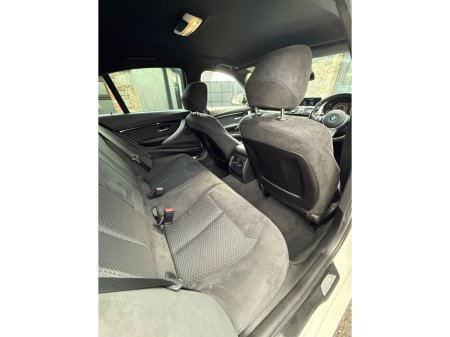 2017 BMW 3 Series - thumbnail 21