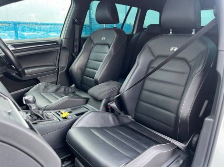 2017 Volkswagen Golf R VARIANT 4MOTION 2.0 TSI // APPLE CARPLAY/ANDROID AUTO // 18" CADIZ ALLOYS // LEATHER SPORT SEATS €26,900 thumbnail