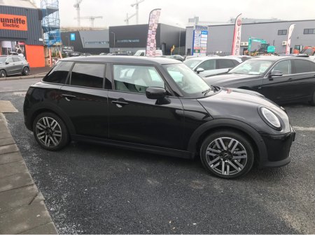 2024 MINI Cooper 42GD CLASSIC C 5DR AUTO €33,750 thumbnail