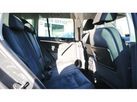 2015 Volkswagen Tiguan - thumbnail 10