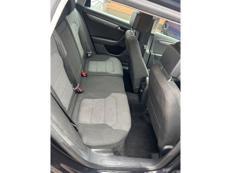 2013 Volkswagen Passat - thumbnail 10