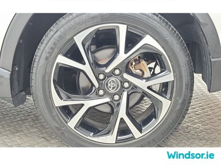 2017 Toyota C-HR 1.8 HYBRID SPORT €17,995 thumbnail