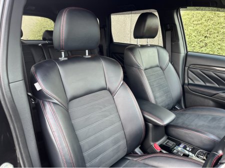 2021 Mitsubishi Outlander 4WD BLACK EDITION PLUG IN HYBRID 2.4 PETROL //HALF LEATHER HEATED SEATS AND STEERING WHEEL//REVERSE CAMERA//KEYLESS ENTRY//ADAPTIVE CRUISE CONTROL// €27,950 thumbnail