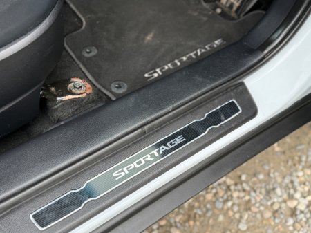 2014 Kia Sportage - thumbnail 19