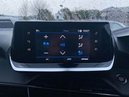 2022 Peugeot 2008 - thumbnail 19