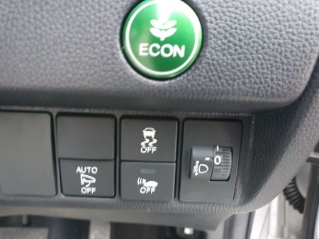 2016 Honda Fit 1.5 SELF CHARGING HYBRID €11,500 thumbnail