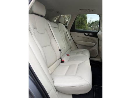 2021 Volvo XC60 - thumbnail 16