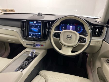 2024 Volvo XC60 2 YEARS SELKT WARRANTY ULTRA T6 PHEV €62,995 thumbnail