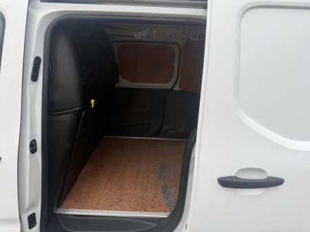 2022 Peugeot Partner 1.5 BLUE HDI 100 LONG BODY 6.2 €13,750 thumbnail