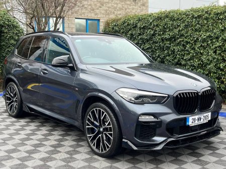 2021 BMW X5 M-SPORT COMPETITION XDRIVE45e 3.0 HYBRID // LEATHER HEATED SEATS // APPLE CARPLAY/ANDROID AUTO // ADJUSTABLE AIR SUSPENSION €49,900 thumbnail