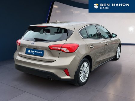 2019 Ford Focus - thumbnail 5