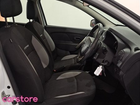 2015 Dacia Sandero Stepway TCe 90 S&S SIGNATURE €10,380 thumbnail