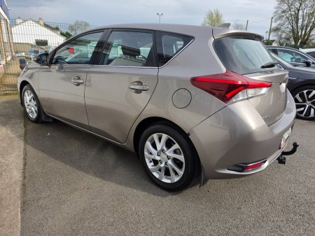 2016 Toyota Auris - thumbnail 9