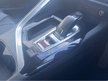 2018 Peugeot 3008 - thumbnail 11