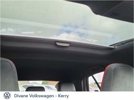 2026 Volkswagen Golf GTI CLUBSPORT 2.0TSI 300BHP AUTOMATIC €71,000 thumbnail