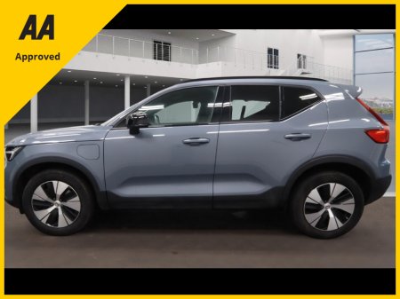 2023 Volvo XC40 - thumbnail 6
