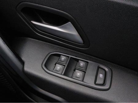 2023 Dacia Duster EXPRESSION BLUE DCI 115 4X2 NB €18,995 thumbnail