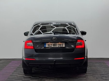 2016 Skoda Octavia - thumbnail 1