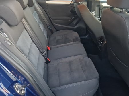 2012 Volkswagen Golf - thumbnail 11