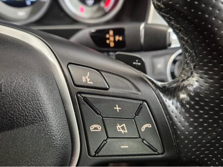 2015 Mercedes-Benz E Class - thumbnail 17