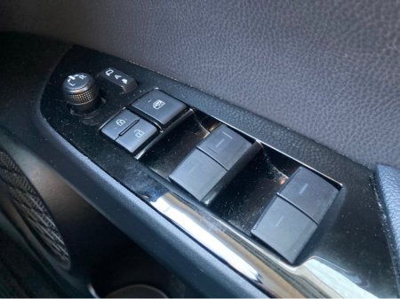 2020 Toyota Prius 1.8i HYBRID PETROL AUTOMATIC €19,900 thumbnail