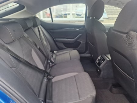 2022 Skoda Octavia - thumbnail 18