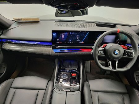 2025 BMW M5 - thumbnail 4