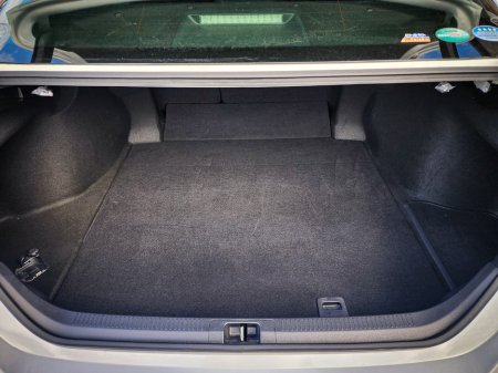 2020 Toyota Camry - thumbnail 15