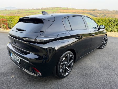 2023 Peugeot 308 - thumbnail 4