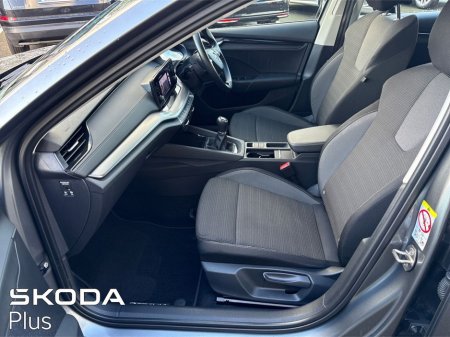 2023 Skoda Octavia - thumbnail 4