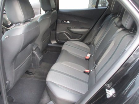 2023 Peugeot 2008 - thumbnail 12