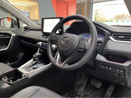 2025 Toyota Rav4 - thumbnail 10