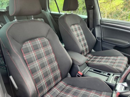 2018 Volkswagen Golf - thumbnail 22