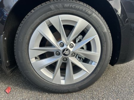 2026 Skoda Octavia - thumbnail 5