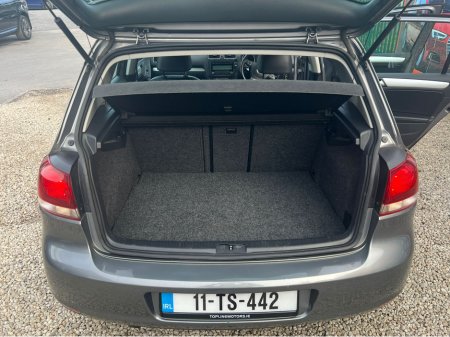 2011 Volkswagen Golf - thumbnail 9