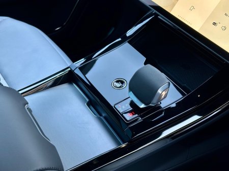 2020 Land Rover Range Rover - thumbnail 26