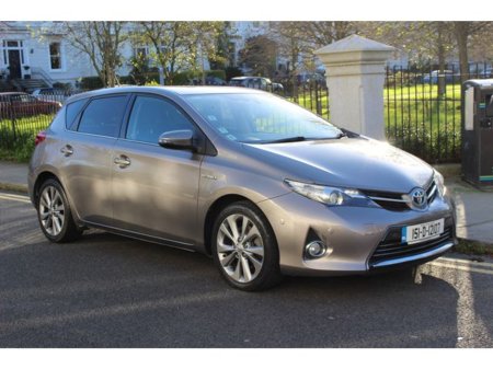 2015 Toyota Auris Luxury Self Charging Hybrid 5DR Auto - new NCT 01/27