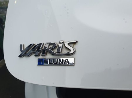 2023 Toyota Yaris Cross 1.5 HYBRID CR CROSS LUNA thumbnail