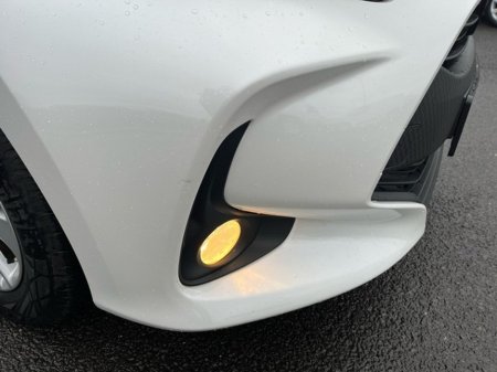 2025 Toyota Yaris - thumbnail 16