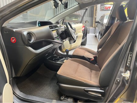 2014 Toyota Aqua 2014 Hybrid auto €8,495 thumbnail