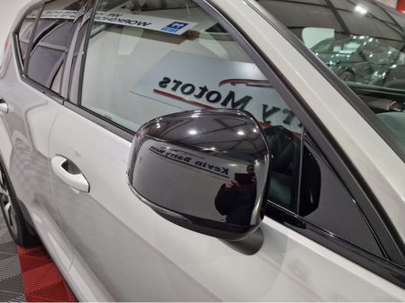 2022 Volvo XC40 T4 RECHARGE PLUS DARK AUTOMATIC **ONE OWNER / APPLE CARPLAY / BLIND SPOT ASSIST / CRUISE CONTROL / ELECTRIC BOOTLID / HEATED FRONT & REAR SEATS / REVERSE CAMERA / SAT NAV / WIRELESS PHONE CHARGING** €33,900 thumbnail