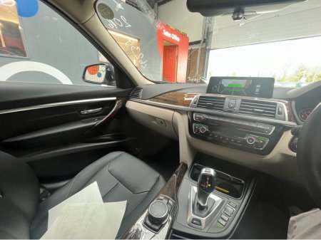 2016 BMW 3 Series - thumbnail 14