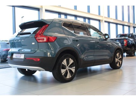 2023 Volvo XC40 RECHARGE T4 CORE 1.5 PHEV €36,899 thumbnail