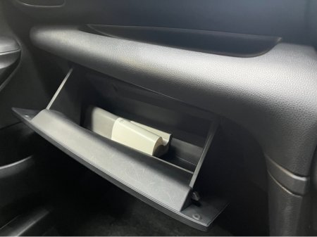 2020 Toyota Yaris - thumbnail 14