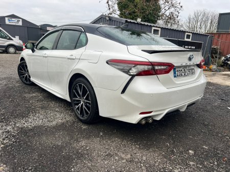 2023 Toyota Camry 2.5 Camry Hybrid Sol €39,500 thumbnail