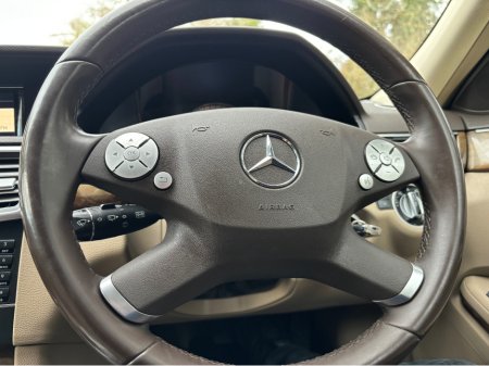 2011 Mercedes-Benz E Class E220 CDI ELEGANCE 7 SEATER €8,999 thumbnail