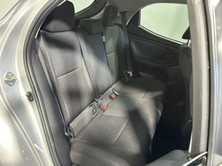 2021 Toyota Yaris - thumbnail 11