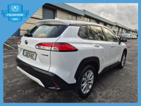 2023 Toyota Corolla CROSS LUNA 1.8 4DR AUTO €29,499 thumbnail