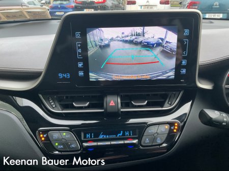 2018 Toyota C-HR HYBRID SOL 4DR AUTO €21,500 thumbnail